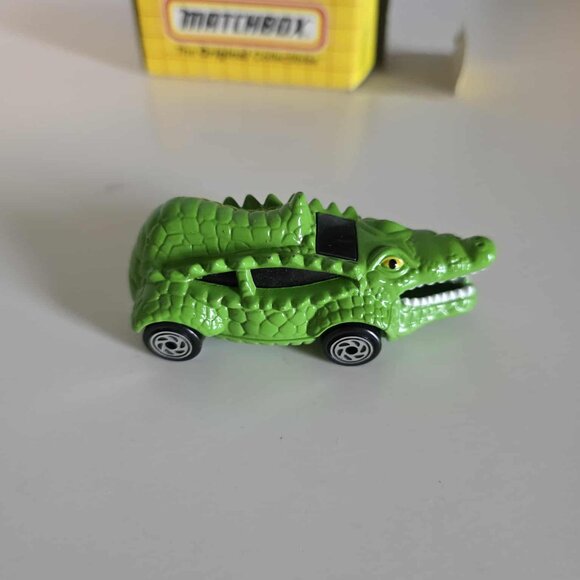 NIB Matchbox Tailgator Die Cast toy car - 1995 Animal Series - Vintage Lt Green - Picture 5 of 5